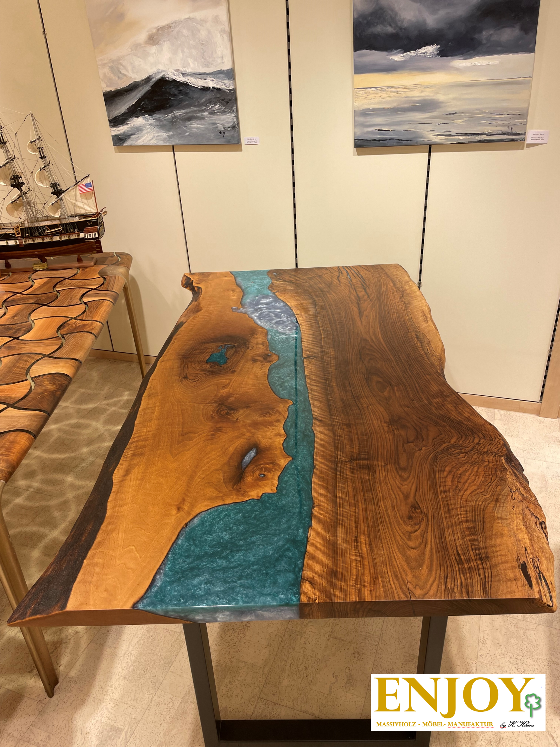 Epoxidtisch Nussbaum